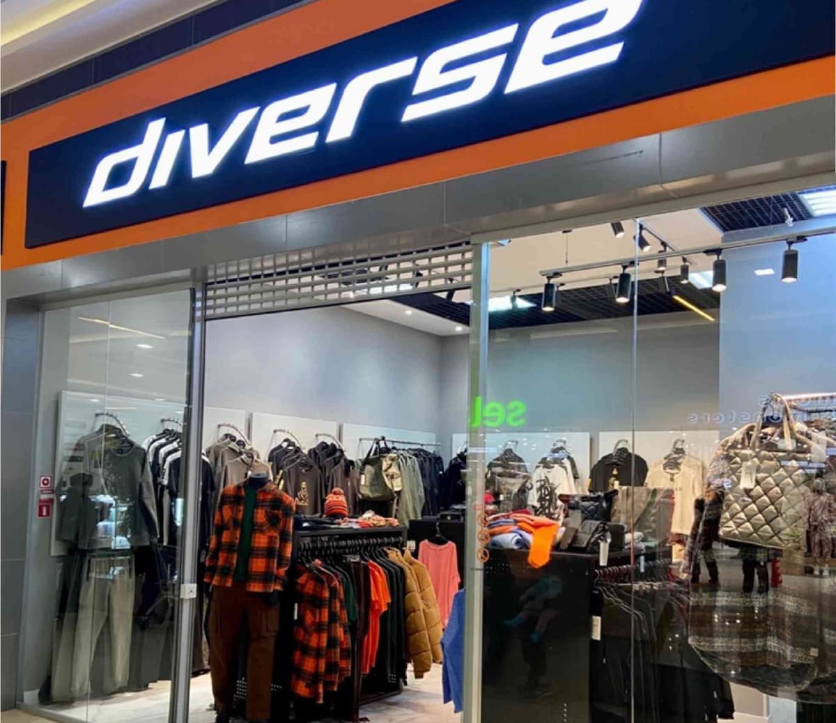 Магазин Diverse в Сургут — ТРЦ «Сургут Сити Молл»